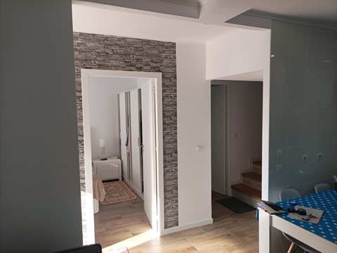 Moradia T2 no Centro de Mafra – Totalmente Equipada e Mobilada