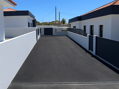 Moradia Terrea T3+1 em Santo Isidoro, Mafra